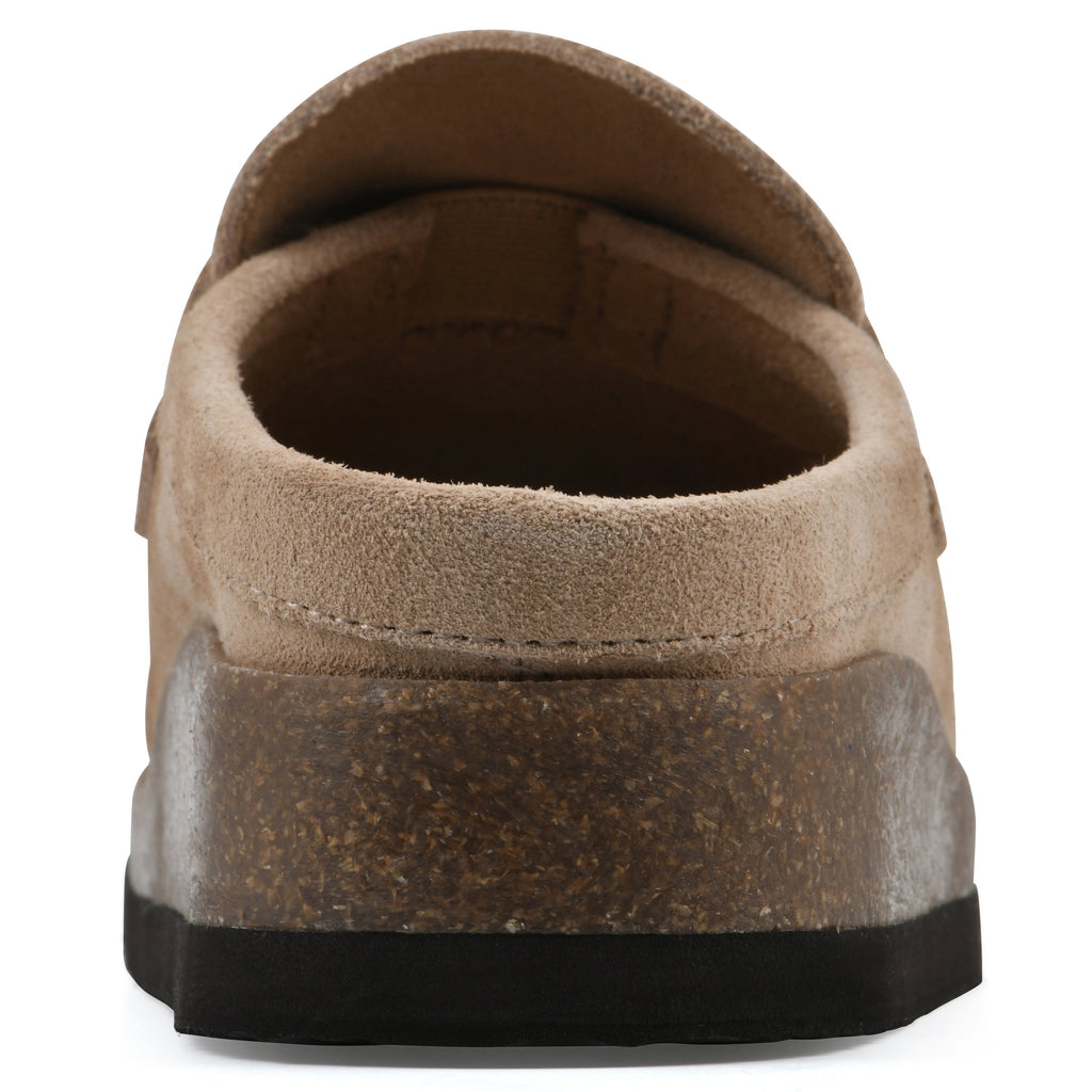 Women's wooden clogs