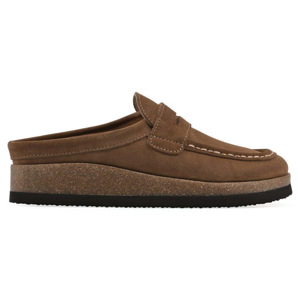Women's wooden clogs