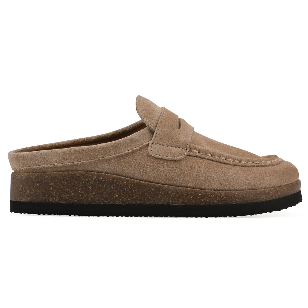 Women's wooden clogs