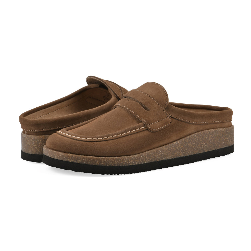 Women's wooden clogs