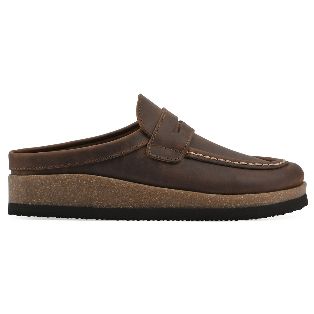 Women's wooden clogs